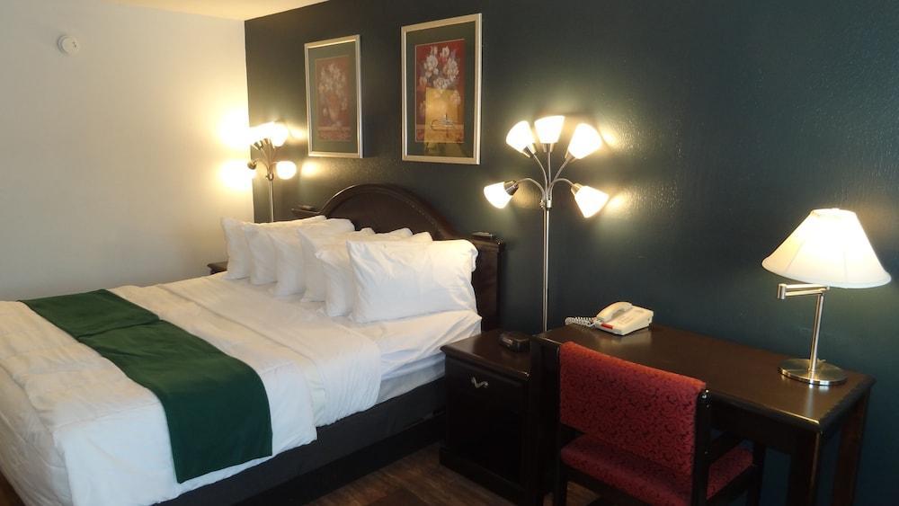 Baymont By Wyndham Petoskey Motel Luaran gambar