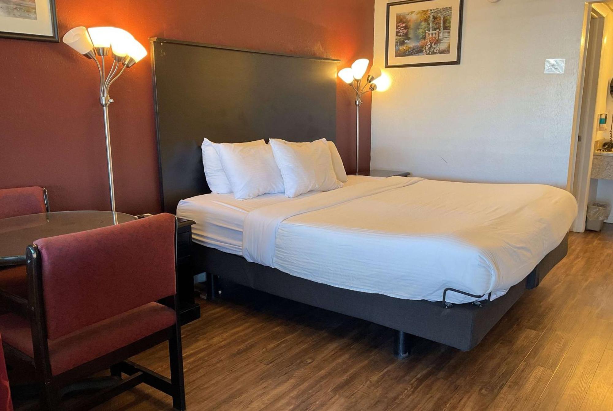 Baymont By Wyndham Petoskey Motel Luaran gambar