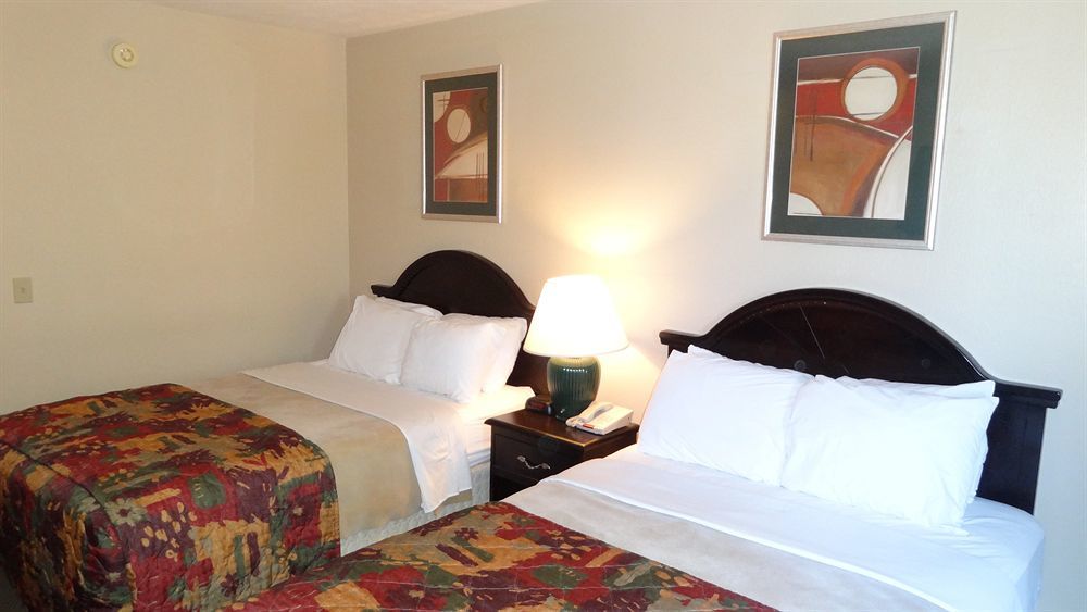 Baymont By Wyndham Petoskey Motel Luaran gambar