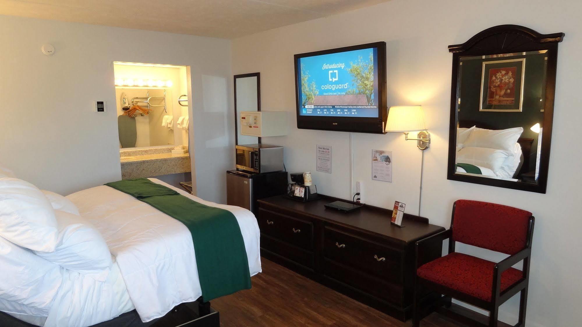 Baymont By Wyndham Petoskey Motel Luaran gambar