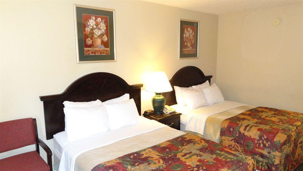 Baymont By Wyndham Petoskey Motel Luaran gambar